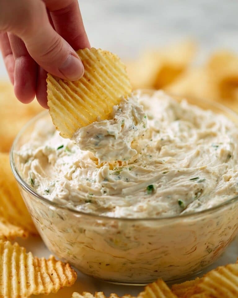 Homemade Sour Cream and Onion Dip Recipe